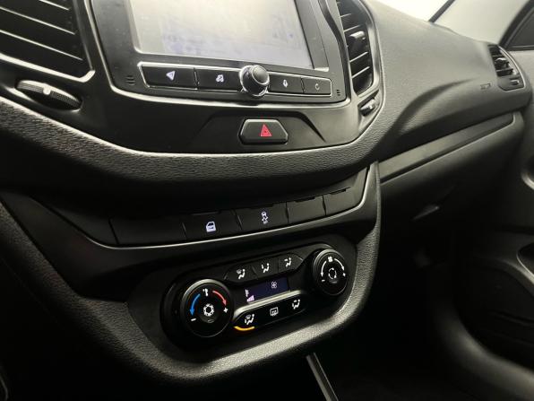 Lada (ВАЗ) Vesta I с пробегом 2021 года, цена 1 071 000 рублей, 49018 км, седан, Автокод Объявления