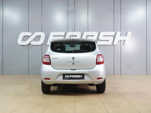 Renault Sandero II Рестайлинг с пробегом 2019 года, цена 1 129 000 рублей, 45353 км, хэтчбек, Автокод Объявления