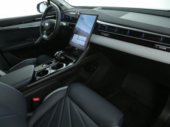 Geely Atlas II с пробегом 2024 года, цена 2 755 000 рублей, 21500 км, внедорожник, Автокод Объявления