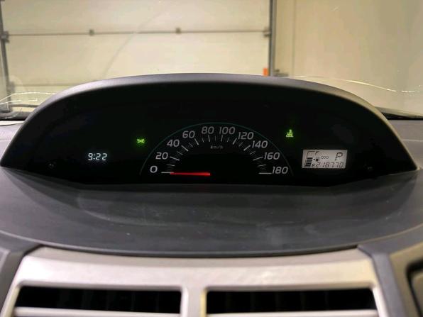 Toyota Vitz II (XP90) с пробегом 2005 года, цена 389 000 рублей, 218769 км, хэтчбек, Автокод Объявления