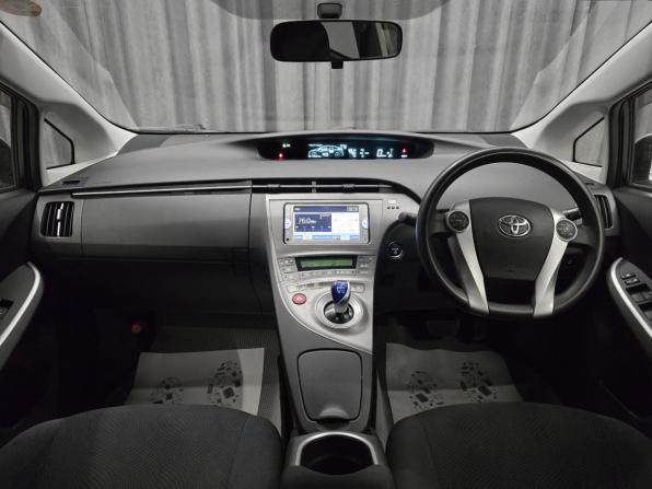 Toyota Prius III Рестайлинг (XW30) с пробегом 2012 года, цена 1 149 000 рублей, 158000 км, лифтбек, Автокод Объявления