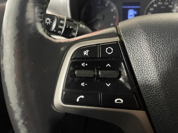 Hyundai Solaris II с пробегом 2019 года, цена 940 000 рублей, 202256 км, седан, Автокод Объявления