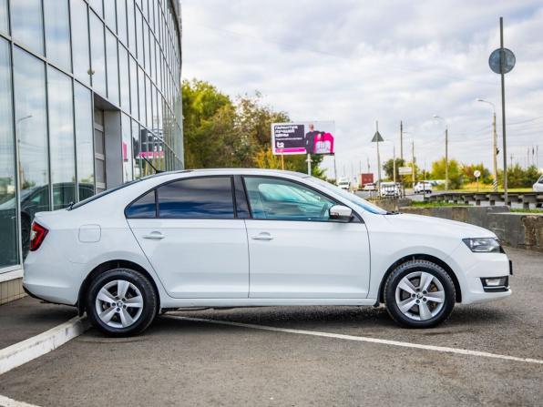 Skoda Rapid I Рестайлинг с пробегом 2017 года, цена 1 398 000 рублей, 115710 км, лифтбек, Автокод Объявления