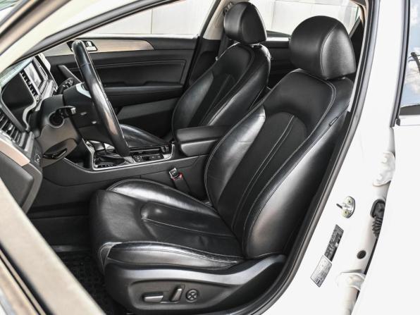 Hyundai Sonata VII (LF) Рестайлинг с пробегом 2018 года, цена 2 374 000 рублей, 119174 км, седан, Автокод Объявления