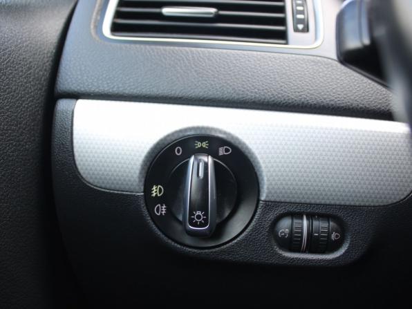 Volkswagen Jetta VI с пробегом 2013 года, цена 899 000 рублей, 175188 км, седан, Автокод Объявления