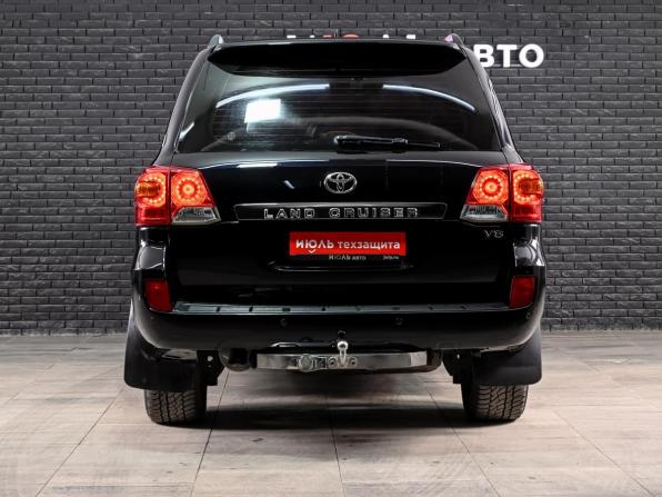 Toyota Land Cruiser 200 Series Рестайлинг 1 с пробегом 2015 года, цена 4 050 000 рублей, 293406 км, внедорожник, Автокод Объявления