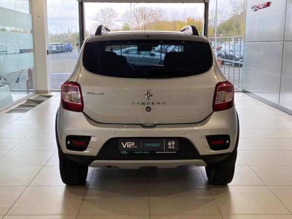 Renault Sandero II Рестайлинг с пробегом 2018 года, цена 1 147 000 рублей, 74184 км, хэтчбек, Автокод Объявления