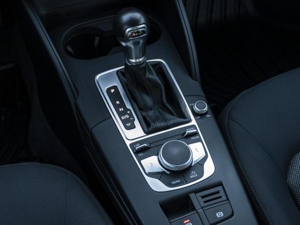 Audi A3 III (8V) Рестайлинг с пробегом 2016 года, цена 2 177 000 рублей, 58236 км, седан, Автокод Объявления