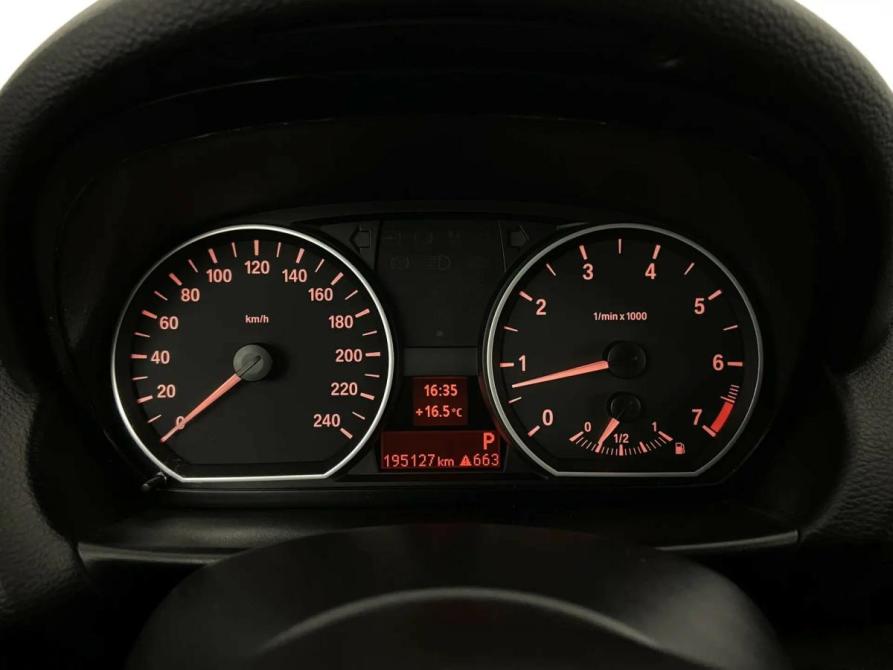 BMW 1 серии I (E81/E82/E87/E88) Рестайлинг Псков  - изображение 10