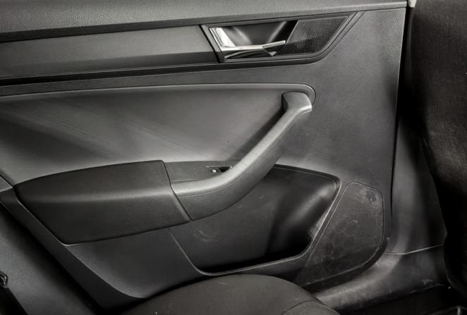 Skoda Rapid I Рестайлинг с пробегом 2019 года, цена 1 385 000 рублей, 47800 км, лифтбек, Автокод Объявления