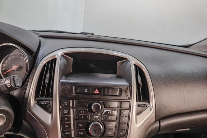 Opel Astra J с пробегом 2010 года, цена 579 000 рублей, 241000 км, хэтчбек, Автокод Объявления