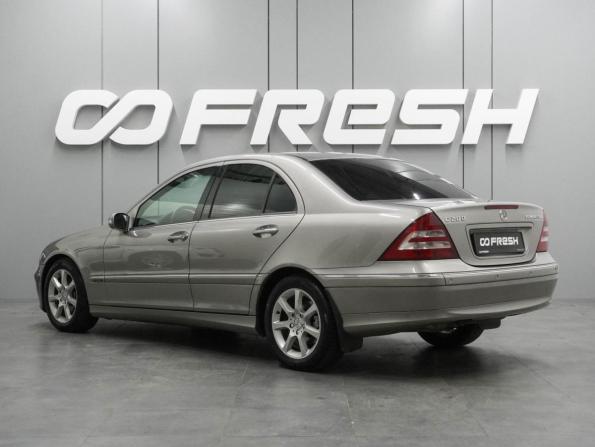 Mercedes-Benz C-Класс II (W203) Рестайлинг с пробегом 2006 года, цена 698 000 рублей, 292243 км, седан, Автокод Объявления