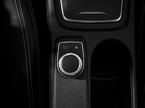 Mercedes-Benz GLA I (X156) Рестайлинг с пробегом 2018 года, цена 2 300 000 рублей, 83426 км, внедорожник, Автокод Объявления