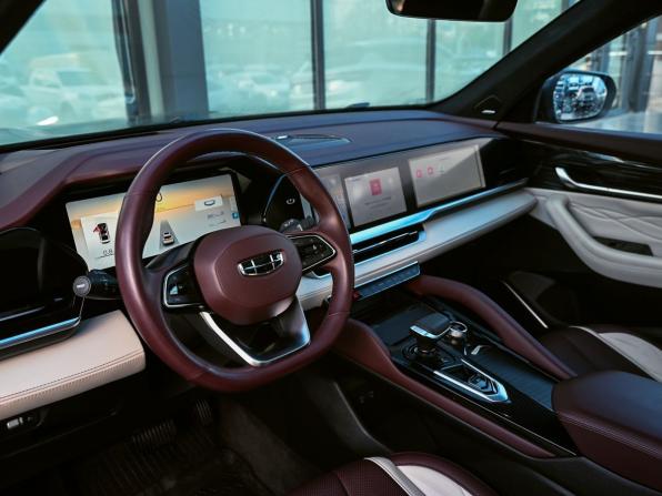 Geely Monjaro I с пробегом 2023 года, цена 3 349 000 рублей, 43398 км, внедорожник, Автокод Объявления