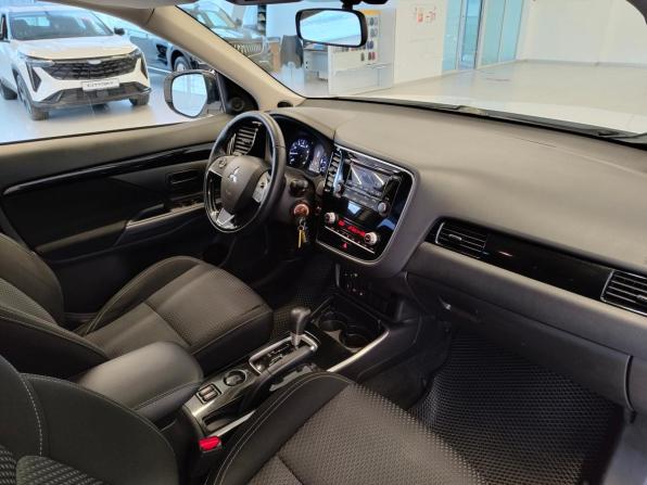 Mitsubishi Outlander III Рестайлинг 3 с пробегом 2020 года, цена 1 890 000 рублей, 92450 км, внедорожник, Автокод Объявления