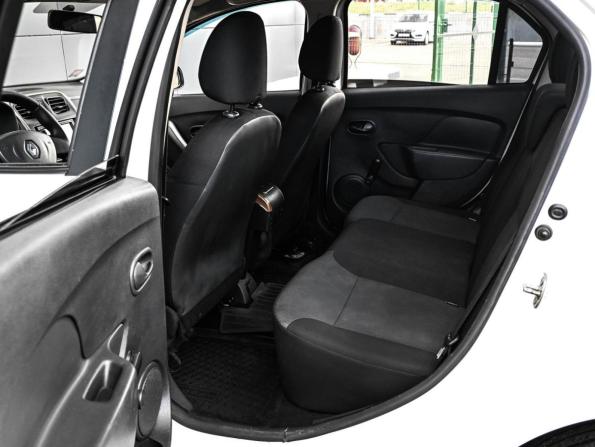 Renault Logan II с пробегом 2016 года, цена 569 000 рублей, 250274 км, седан, Автокод Объявления