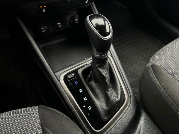 Hyundai Solaris II Рестайлинг с пробегом 2021 года, цена 1 579 700 рублей, 49768 км, седан, Автокод Объявления