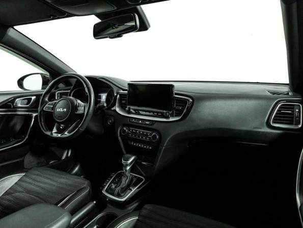 Kia Ceed III Рестайлинг с пробегом 2021 года, цена 2 249 585 рублей, 46000 км, универсал, Автокод Объявления