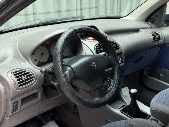 Peugeot 206 с пробегом 2002 года, цена 269 000 рублей, 181000 км, хэтчбек, Автокод Объявления