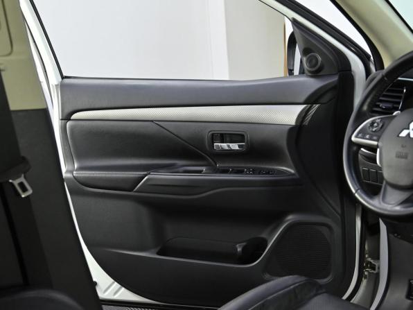 Mitsubishi Outlander III с пробегом 2014 года, цена 1 599 000 рублей, 142000 км, внедорожник, Автокод Объявления