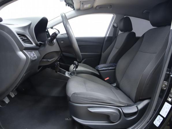 Hyundai Solaris II с пробегом 2018 года, цена 930 000 рублей, 251957 км, седан, Автокод Объявления