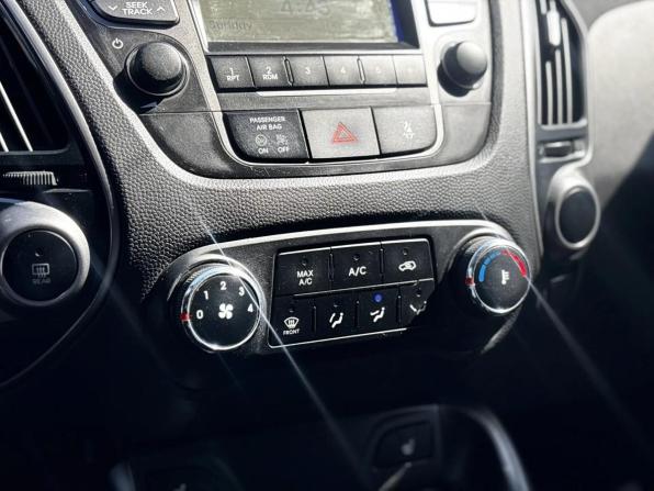 Hyundai ix35 I Рестайлинг с пробегом 2014 года, цена 1 300 000 рублей, 184161 км, внедорожник, Автокод Объявления