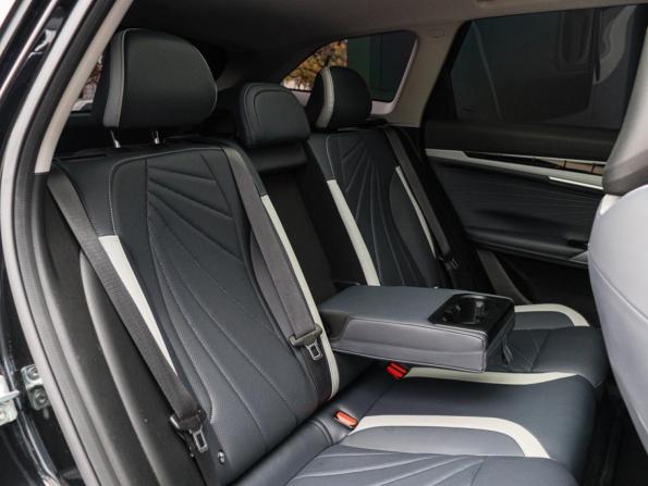 Geely Atlas II с пробегом 2024 года, цена 2 650 000 рублей, 20544 км, внедорожник, Автокод Объявления
