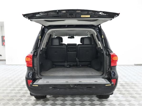 Toyota Land Cruiser 200 Series Рестайлинг 1 с пробегом 2015 года, цена 2 599 000 рублей, 118131 км, внедорожник, Автокод Объявления