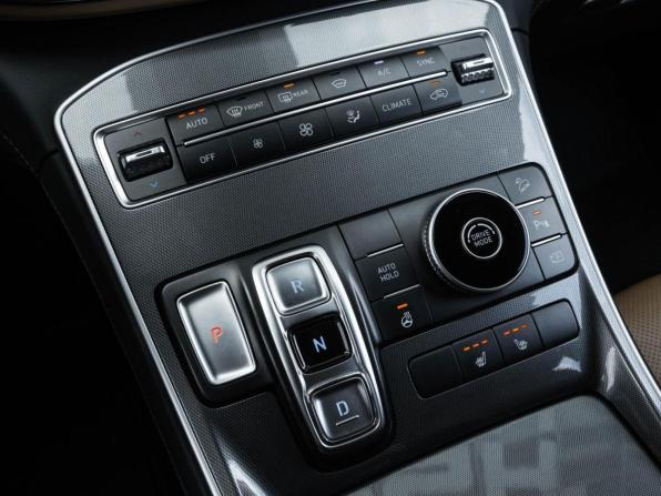 Hyundai Santa Fe IV Рестайлинг с пробегом 2022 года, цена 3 997 000 рублей, 19784 км, внедорожник, Автокод Объявления