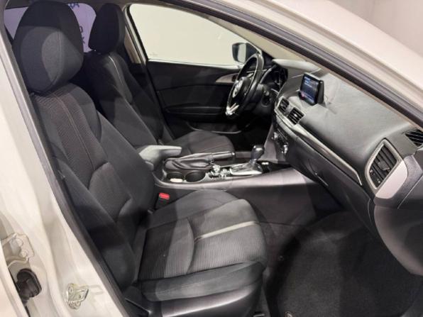 Mazda 3 III (BM) Рестайлинг с пробегом 2018 года, цена 1 550 000 рублей, 102468 км, хэтчбек, Автокод Объявления