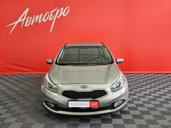 Kia Ceed II с пробегом 2012 года, цена 880 000 рублей, 198157 км, хэтчбек, Автокод Объявления