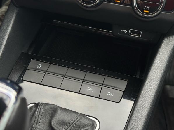 Skoda Octavia III (A7) Рестайлинг с пробегом 2018 года, цена 1 679 000 рублей, 230939 км, лифтбек, Автокод Объявления