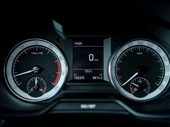 Skoda Octavia III (A7) Рестайлинг с пробегом 2017 года, цена 1 599 000 рублей, 132375 км, лифтбек, Автокод Объявления