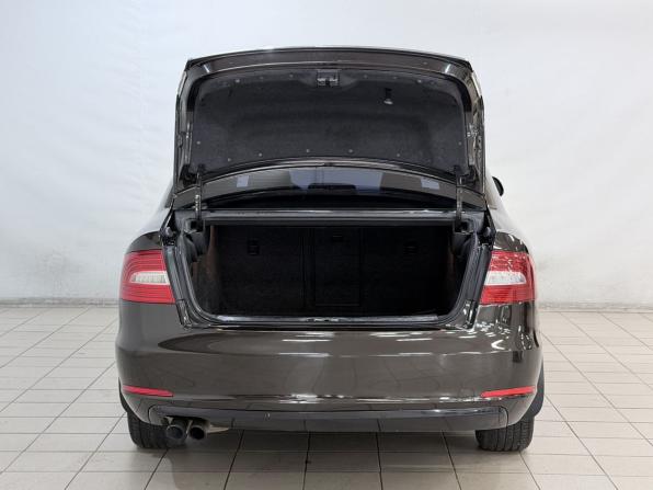 Skoda Superb II Рестайлинг с пробегом 2013 года, цена 839 000 рублей, 232260 км, лифтбек, Автокод Объявления