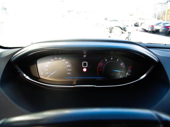 Peugeot 3008 II Рестайлинг с пробегом 2022 года, цена 2 149 000 рублей, 83500 км, внедорожник, Автокод Объявления