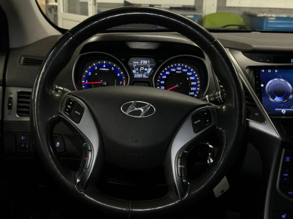 Hyundai Elantra V (MD) Рестайлинг с пробегом 2014 года, цена 1 080 000 рублей, 220418 км, седан, Автокод Объявления