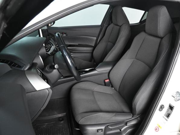 Toyota C-HR I с пробегом 2018 года, цена 2 435 000 рублей, 43903 км, внедорожник, Автокод Объявления