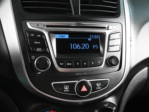 Hyundai Solaris I с пробегом 2013 года, цена 889 000 рублей, 153754 км, седан, Автокод Объявления