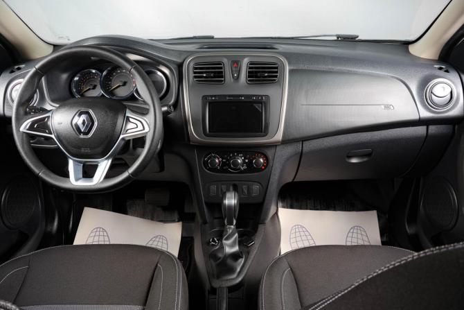 Renault Logan II Рестайлинг с пробегом 2022 года, цена 1 229 000 рублей, 216000 км, седан, Автокод Объявления