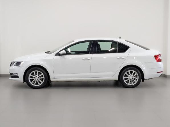Skoda Octavia III (A7) Рестайлинг с пробегом 2019 года, цена 1 599 000 рублей, 126000 км, лифтбек, Автокод Объявления
