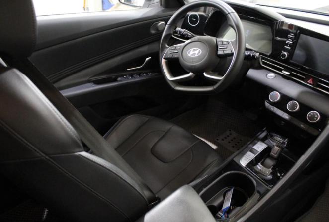 Hyundai Elantra VII (CN7) Рестайлинг с пробегом 2023 года, цена 2 195 000 рублей, 25180 км, седан, Автокод Объявления