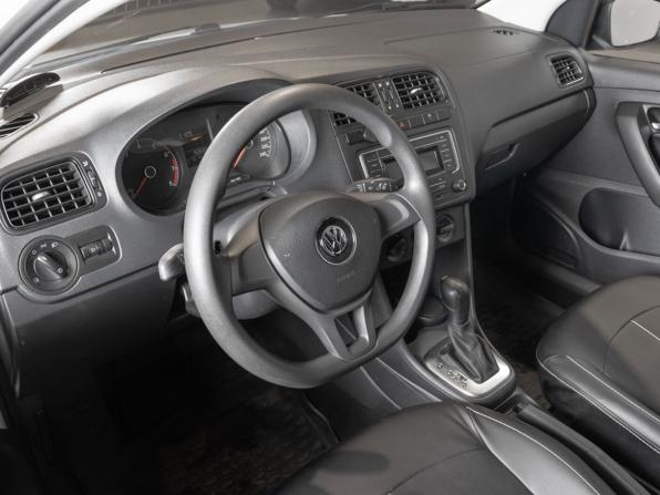Volkswagen Polo V Рестайлинг с пробегом 2017 года, цена 1 080 100 рублей, 165017 км, седан, Автокод Объявления