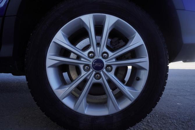 Ford Kuga II Рестайлинг с пробегом 2016 года, цена 1 640 000 рублей, 126293 км, внедорожник, Автокод Объявления