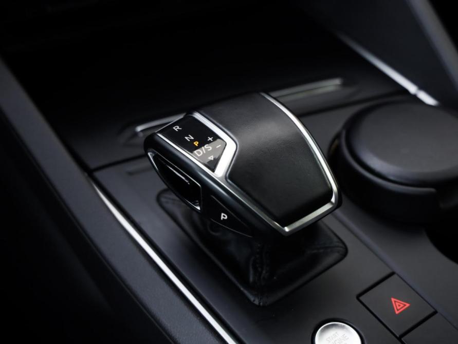 Volkswagen Touareg III Санкт-Петербург  - изображение 18