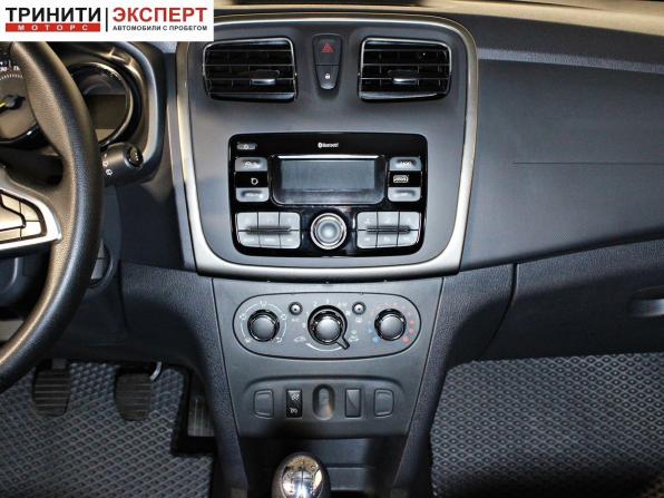 Renault Sandero II Рестайлинг с пробегом 2019 года, цена 1 267 000 рублей, 83253 км, хэтчбек, Автокод Объявления