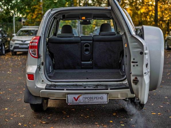 Toyota RAV4 III (XA30) Рестайлинг с пробегом 2011 года, цена 977 000 рублей, 327082 км, внедорожник, Автокод Объявления