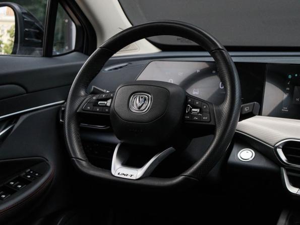 Changan UNI-T I с пробегом 2024 года, цена 2 420 000 рублей, 14124 км, внедорожник, Автокод Объявления