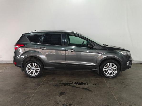 Ford Kuga II Рестайлинг с пробегом 2018 года, цена 1 650 000 рублей, 171000 км, внедорожник, Автокод Объявления
