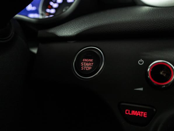 Kia Sportage IV Рестайлинг с пробегом 2021 года, цена 2 349 700 рублей, 138015 км, внедорожник, Автокод Объявления