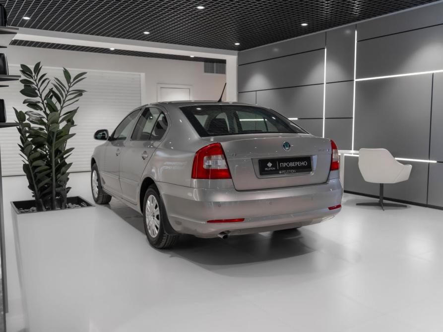 Skoda Octavia II (A5) Рестайлинг Москва  - изображение 4